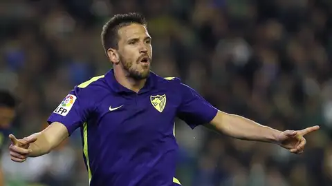 El centrocampista del Málaga Ignacio Camacho celebra tras marcar ante el Betis El centrocampista del Málaga Ignacio Camacho celebra tras marcar ante el Betis