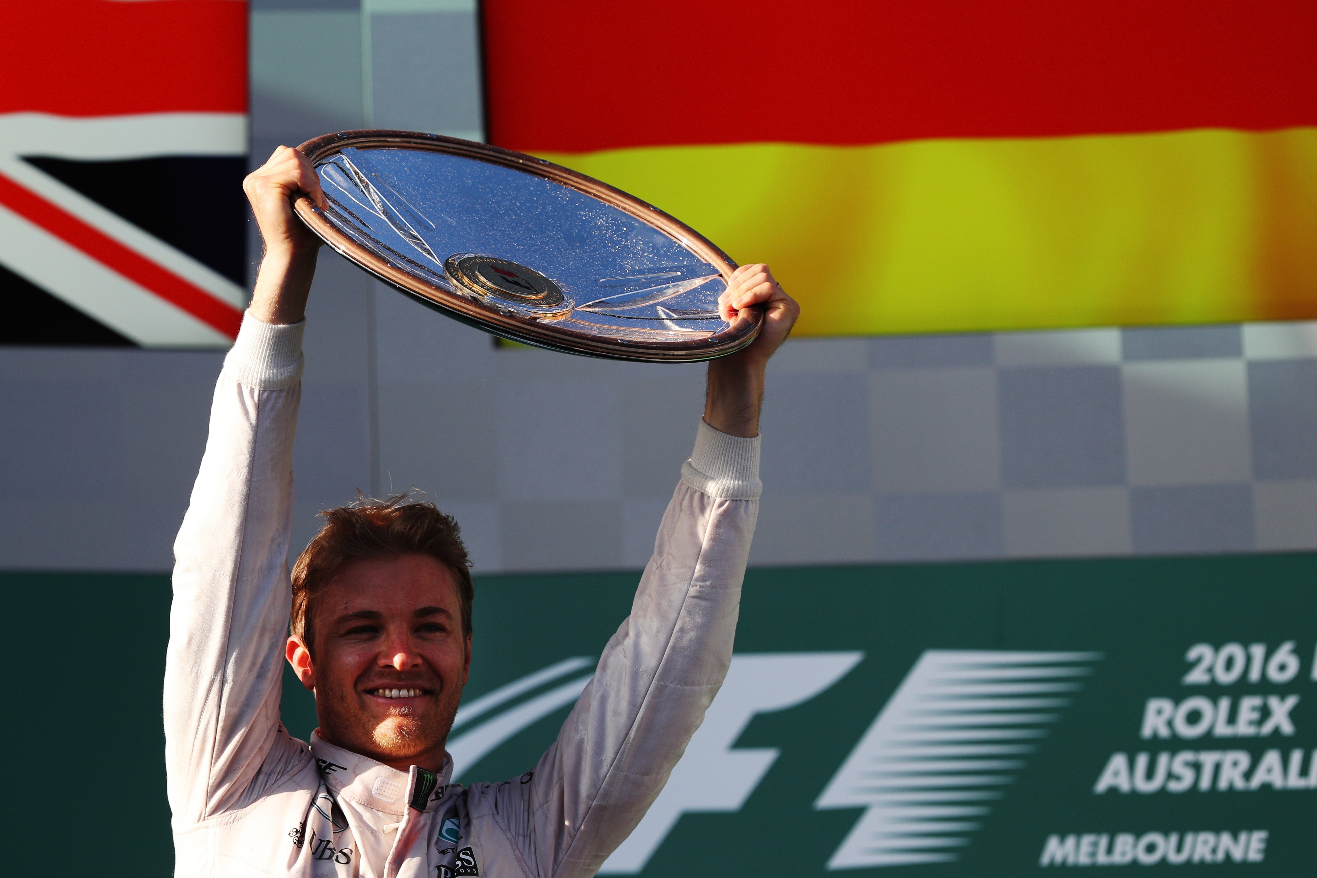 Rosberg se trabaja la victoria con Sainz noveno; Alonso volvió a nacer Rosberg se trabaja la victoria con Sainz noveno; Alonso volvió a nacer
