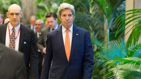 El secretario de Estados estadounidense John Kerry antes del encuentro entre su presidente Barack Obama y Ra&uacute;l Castro