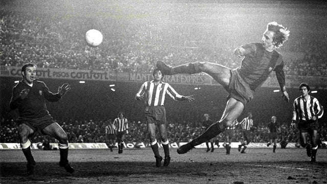 Agustí Montal, presidente que fichó a Cruyff: "Era un hombre de equipo y gran jugador" Agustí Montal, presidente que fichó a Cruyff: "Era un hombre de equipo y gran jugador"
