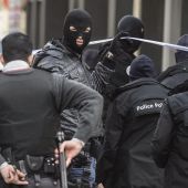 La policía belga patrullando las calles