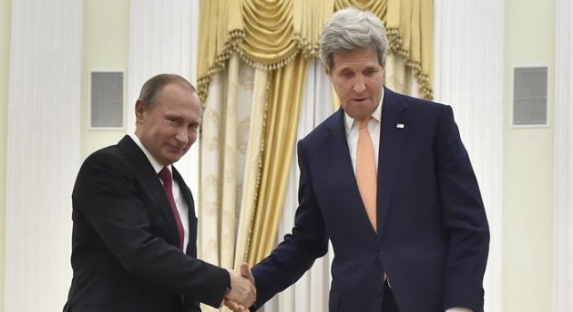 Putin recibe a Kerry para hablar de los procesos de paz en Siria y en Ucrania Putin recibe a Kerry para hablar de los procesos de paz en Siria y en Ucrania