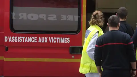 Accidente de autobús y camión Francia Al menos doce muertos en un choque entre un autobús y un camión en Francia