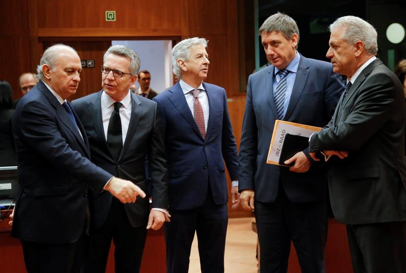 Tertulia: ¿Habrá colaboración entre los países de la Unión Europea en la lucha contra el terrorismo? Tertulia: ¿Habrá colaboración entre los países de la Unión Europea en la lucha contra el terrorismo?