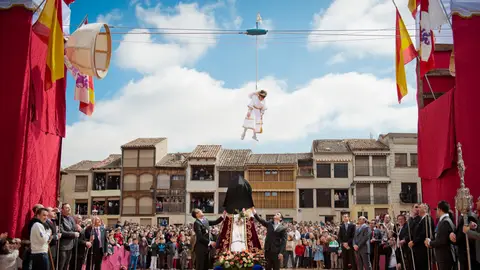 La bajada del ángel en Peñafiel La bajada del ángel en Peñafiel