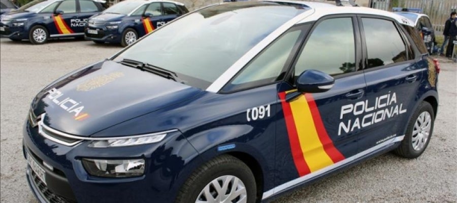 Un coche de la Policía Nacional Un coche de la Policía Nacional