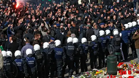 Altercado en la 'marcha contra el miedo' en Bruselas Altercado en la 'marcha contra el miedo' en Bruselas