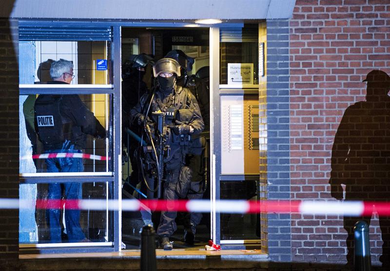 Encuentran munición, dinero y drogas en la casa del francés detenido en Holanda Encuentran munición, dinero y drogas en la casa del francés detenido en Holanda
