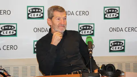 Julio Rodríguez en Onda Cero El exjefe del Estado Mayor de la Defensa, Julio Rodríguez, durante una entrevista en Más de uno