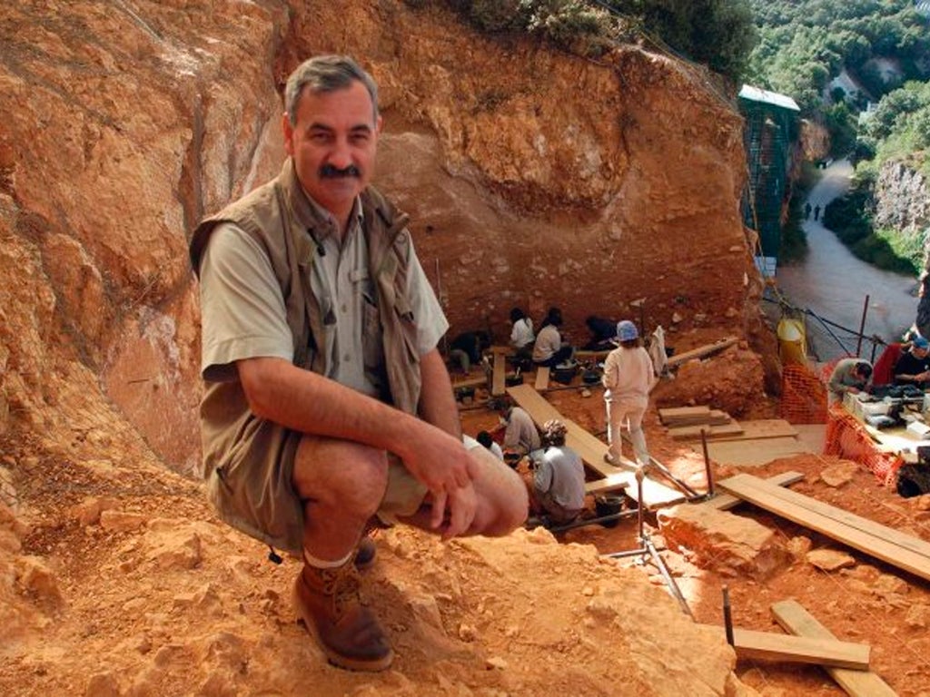 El codirector de Atapuerca: "Los neandertales practicaban el canibalismo" El codirector de Atapuerca: "Los neandertales practicaban el canibalismo"