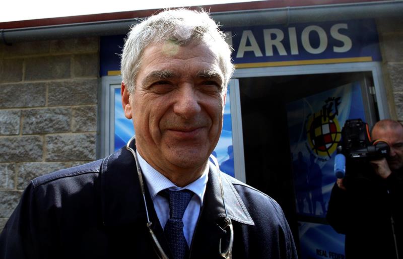 Ángel María Villar presenta su candidatura a la presidencia de la UEFA Ángel María Villar presenta su candidatura a la presidencia de la UEFA