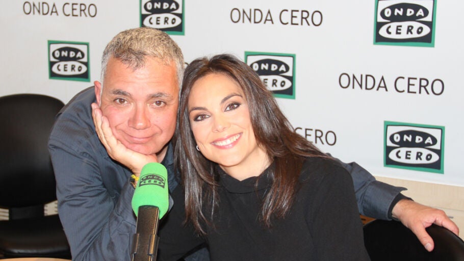 M&oacute;nica Carrillo durante una entrevista con Juan Ram&oacute;n Lucas