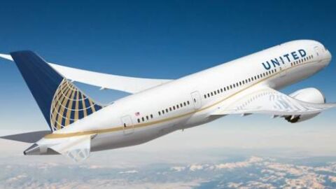 Avi&oacute;n de la compa&ntilde;&iacute;a United Airlines