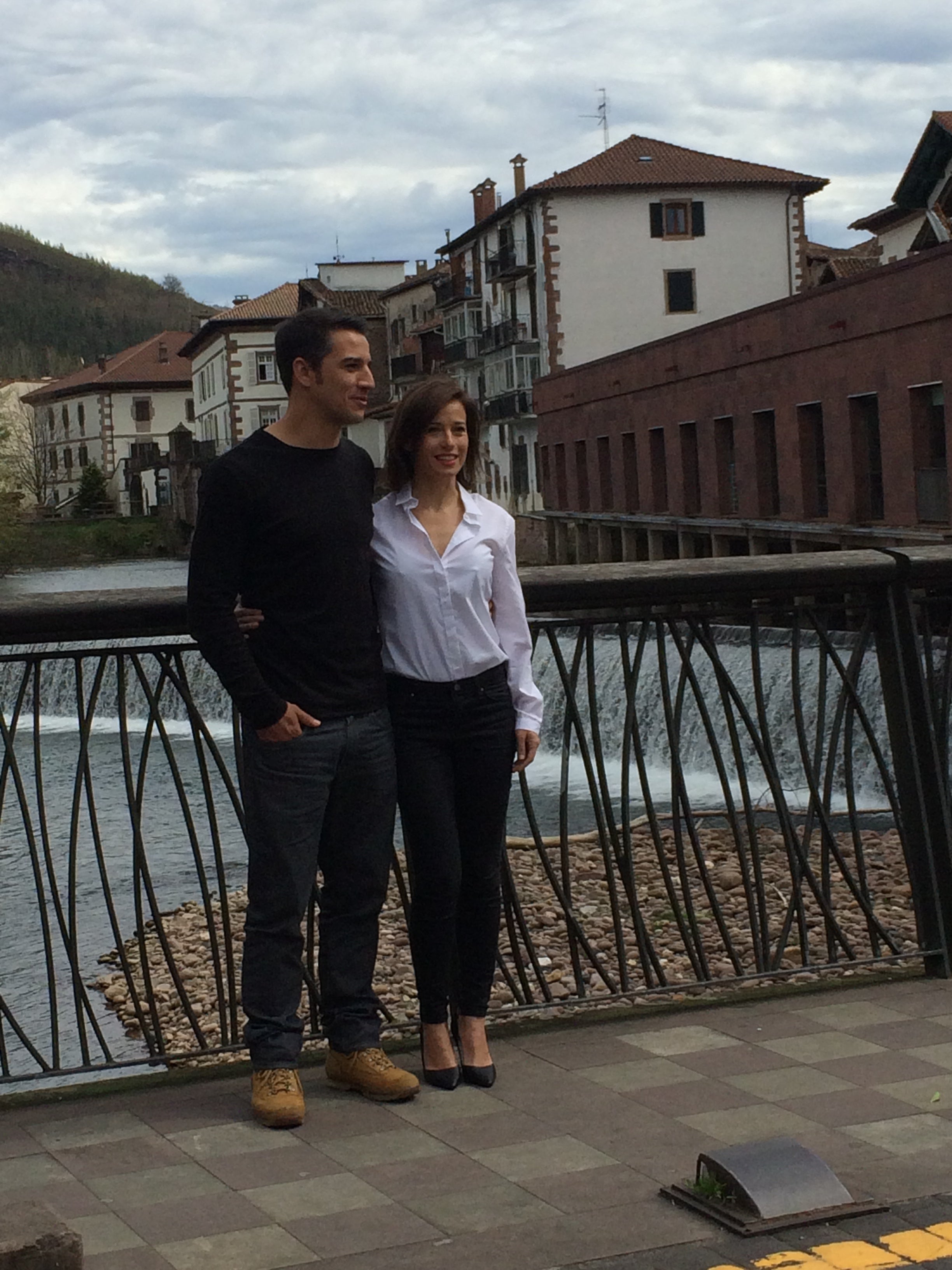 Onda Cero Navarra asiste al rodaje en Elizondo de “El Guardian Invisible” que produce Atresmedia Cine Onda Cero Navarra asiste al rodaje en Elizondo de “El Guardian Invisible” que produce Atresmedia Cine