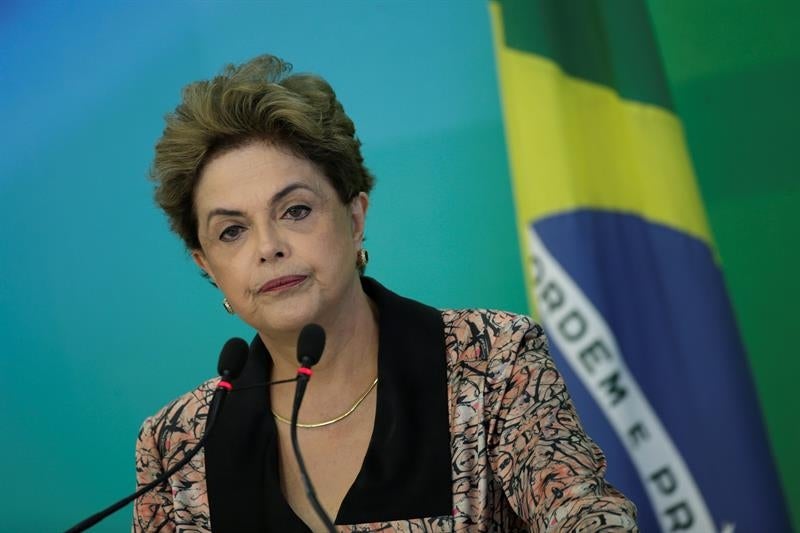 Dilma Rousseff: "Estoy triste por no asistir a la fiesta inaugural de los Juegos Olímpicos" Dilma Rousseff: "Estoy triste por no asistir a la fiesta inaugural de los Juegos Olímpicos"