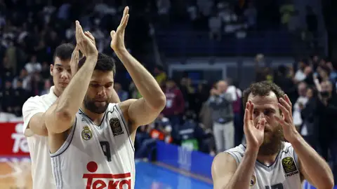 Felipe Reyes y Sergio Rodríguez se despiden del Palacio tras la eliminación en la Euroliga Felipe Reyes y Sergio Rodríguez se despiden del Palacio tras la eliminación en la Euroliga