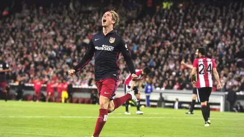 Fernando Torres celebra su gol en San Mamés Fernando Torres celebra su gol en San Mamés