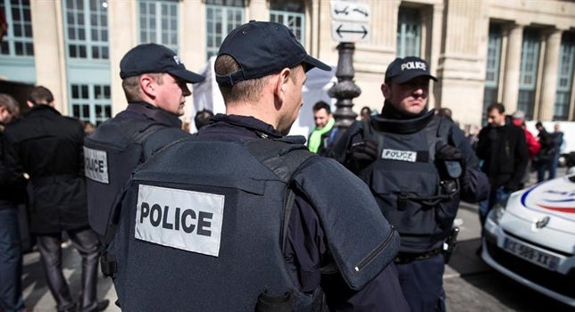 Detenidas dos nuevas personas del entorno del terrorista de la matanza de Niza Detenidas dos nuevas personas del entorno del terrorista de la matanza de Niza