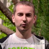 Jorge Lorenzo durante un comunicado