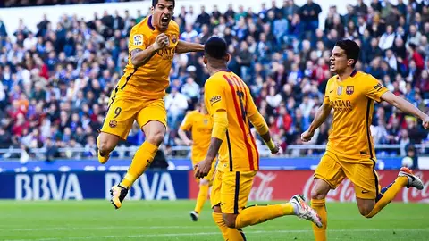 Luis Suárez celebra un gol al Deportivo Luis Suárez celebra un gol al Deportivo