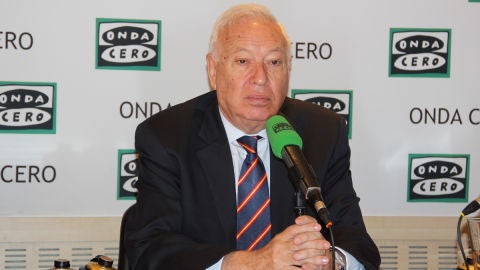 El ministro de Exteriores, Jos&eacute; Manuel Garc&iacute;a- Margallo durante una entrevista en Onda Cero