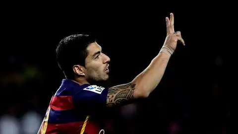 Luis Súarez se luce en el encuentro contra el Sporting Luis Súarez se luce en el encuentro contra el Sporting