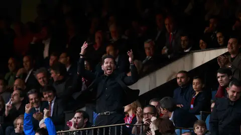 Simeone, en la grada Simeone, en la grada