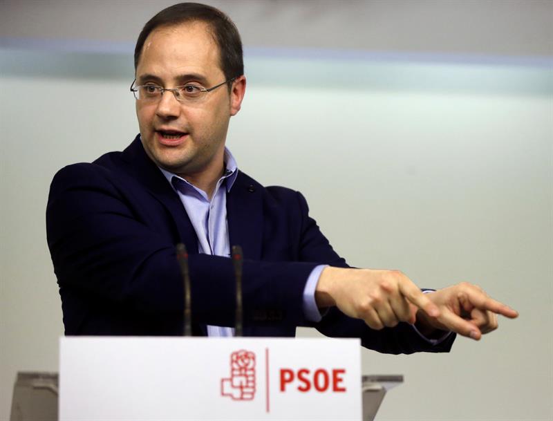 Ferraz admite que son unos resultados "negativos" tras una campaña en "condiciones muy difíciles" para el PSOE Ferraz admite que son unos resultados "negativos" tras una campaña en "condiciones muy difíciles" para el PSOE