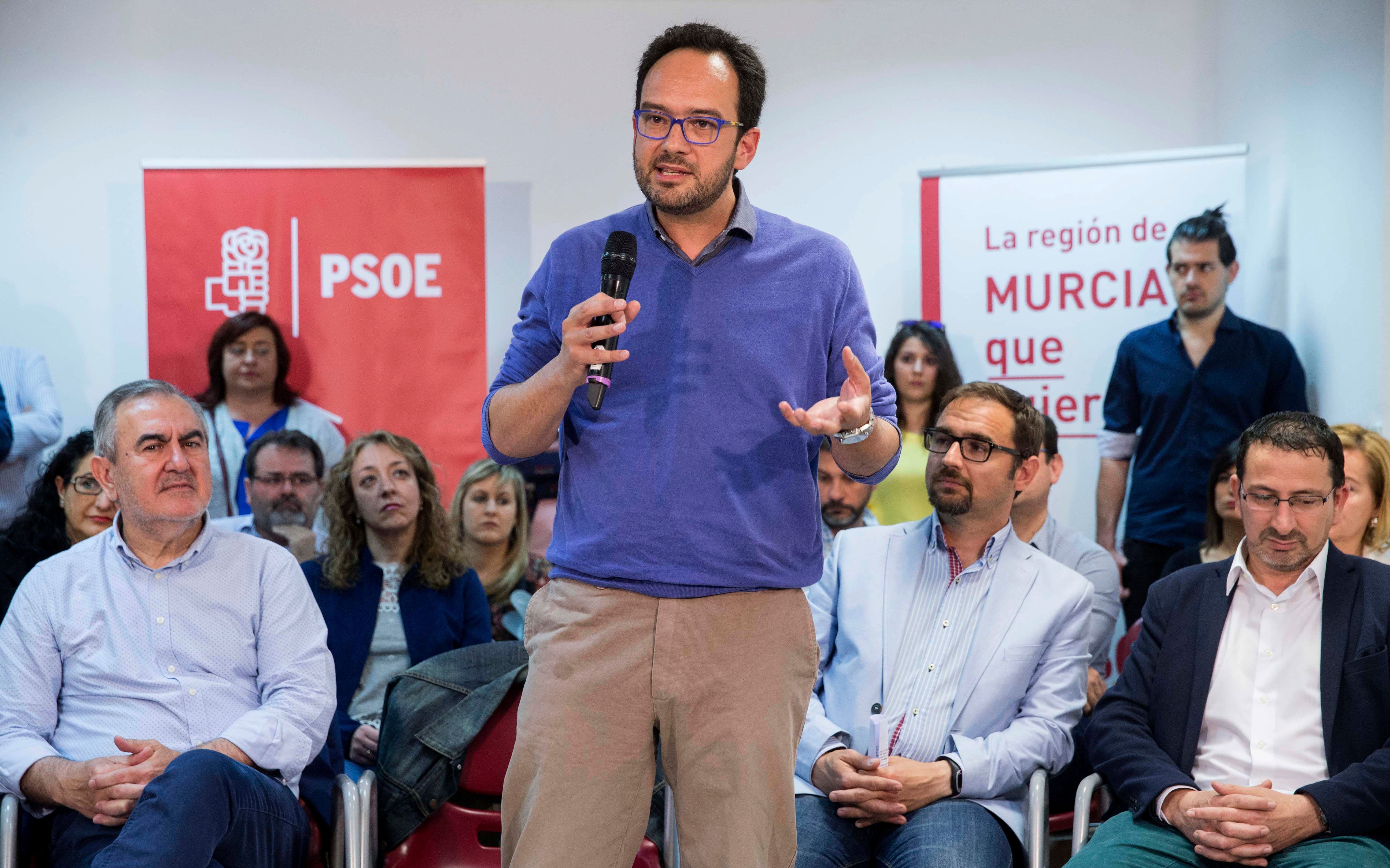 Antonio Hernando, sobre Pablo Iglesias: "Se le ha visto el plumero rápido y envejecido a la velocidad de la luz" Antonio Hernando, sobre Pablo Iglesias: "Se le ha visto el plumero rápido y envejecido a la velocidad de la luz"