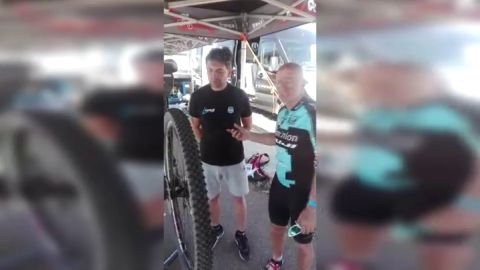 Frame 21.498074 de: Chema del Olmo explica c&oacute;mo preparar una bicicleta para la carrera