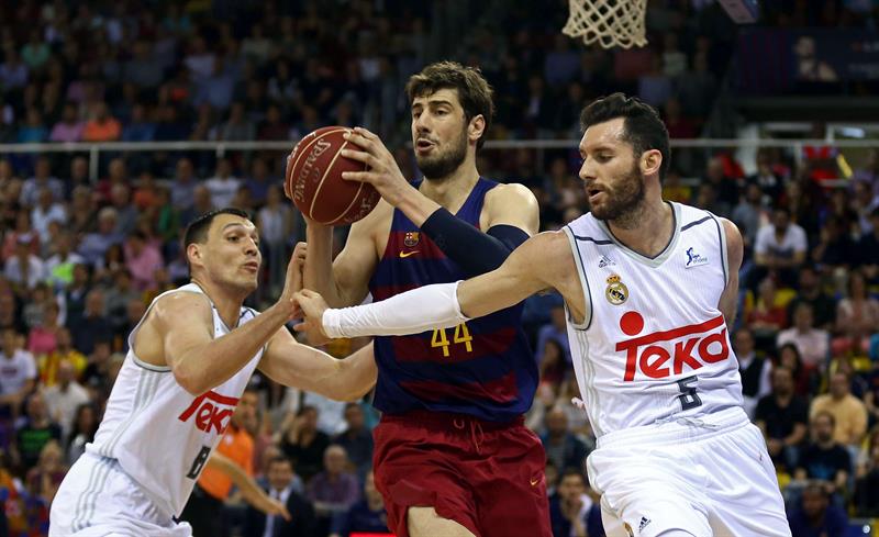 El Real Madrid derrota al Barcelona en el Palau con un imperial Thompkins El Real Madrid derrota al Barcelona en el Palau con un imperial Thompkins