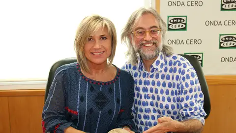 Julia Otero y Víctor Amela Julia Otero y Víctor Amela