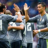Cristiano y Bale celebran un gol con el Real Madrid