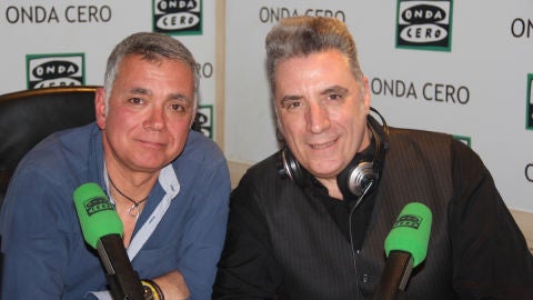 Loquillo con Juan Ram&oacute;n Lucas durante una entrevista en M&aacute;s de uno