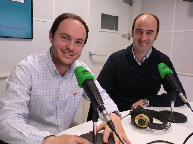 Aquí en la Onda Cantabria. Asociaciones: Buscando Sonrisas Aquí en la Onda Cantabria. Asociaciones: Buscando Sonrisas