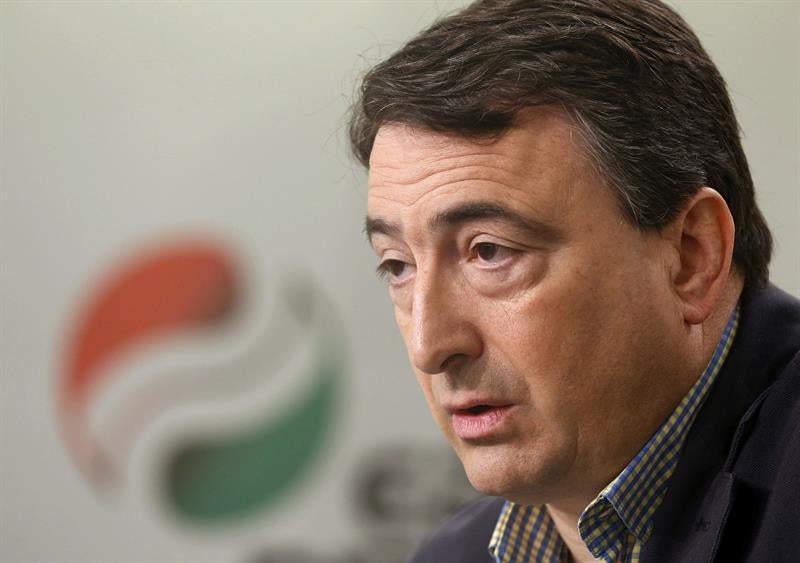 El PNV, tras las negociaciones fallidas: "A algunos les falta un hervor" El PNV, tras las negociaciones fallidas: "A algunos les falta un hervor"