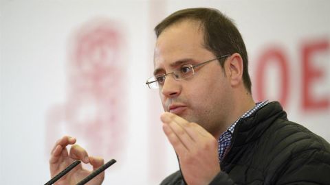 El Secretario de Organizaci&oacute;n del PSOE, C&eacute;sar Luena