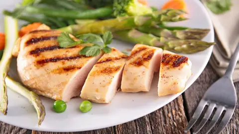 Cómo debes tomar las proteínas si quieres perder peso Cómo debes tomar las proteínas si quieres perder peso