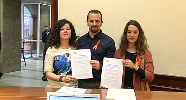 Podemos propone en el Congreso limitar la concentración de medios audiovisuales Podemos propone en el Congreso limitar la concentración de medios audiovisuales