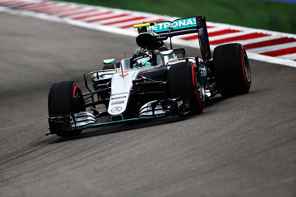 Nico Rosberg logra la 'pole' en Sochi Nico Rosberg logra la 'pole' en Sochi
