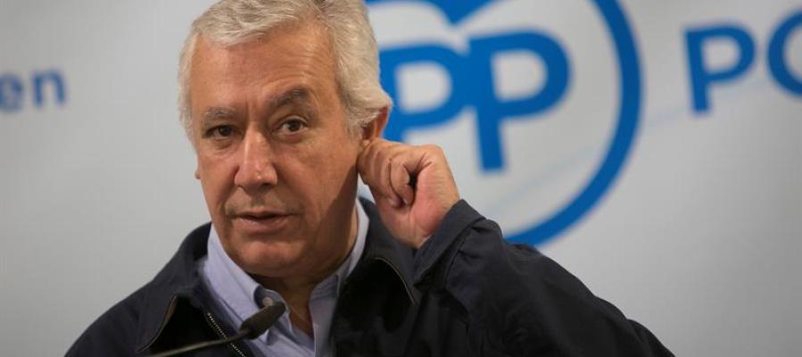 El vicesecretario de Autonomías y Auntamientos de PP, Javier Arenas durante su intervención El vicesecretario de Autonomías y Auntamientos de PP, Javier Arenas durante su intervención