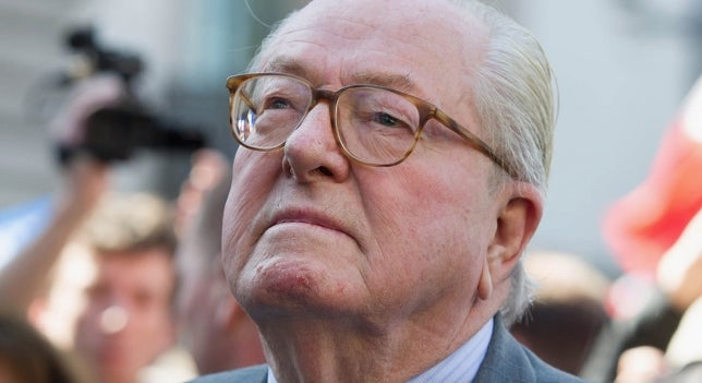 Jean-Marie Le Pen lleva la contraria su hija argumentando que el proceso de transformación del FN no depende de ella Jean-Marie Le Pen lleva la contraria su hija argumentando que el proceso de transformación del FN no depende de ella