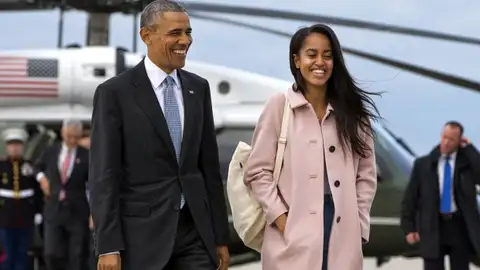 Barack Obama con su hija Malia. Barack Obama con su hija Malia.