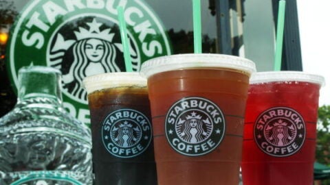 Bebidas de Starbucks con hielo