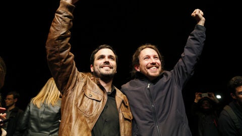 Pablo Iglesias y Alberto Garz&oacute;n.