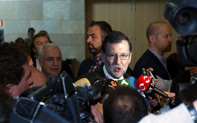 Mariano Rajoy: "El referéndum es ilegal y todo el mundo lo sabe, incluso las personas que dicen que van a convocarlo" Mariano Rajoy: "El referéndum es ilegal y todo el mundo lo sabe, incluso las personas que dicen que van a convocarlo"