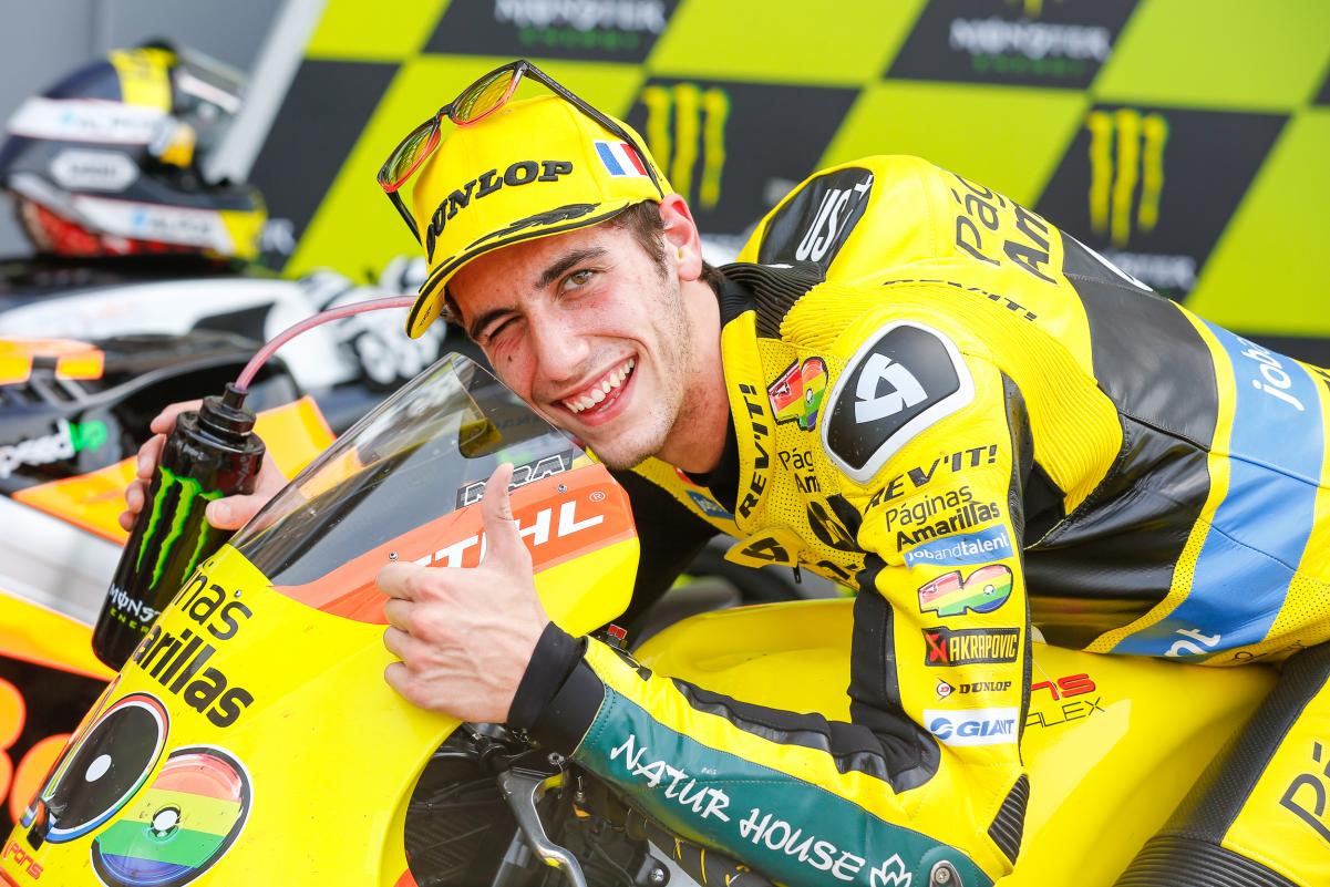 Alex Rins se rompe la clavícula y será operado este jueves Alex Rins se rompe la clavícula y será operado este jueves
