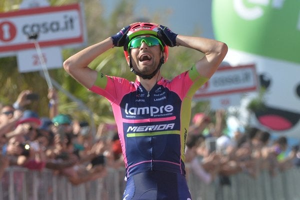 Ulissi se impone en la cuarta etapa del Giro y Dumoulin recupera el liderato Ulissi se impone en la cuarta etapa del Giro y Dumoulin recupera el liderato