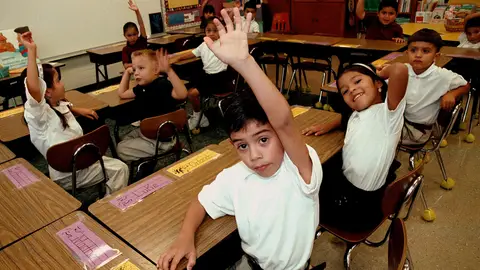 Aula con niños de primaria Aula con niños de primaria