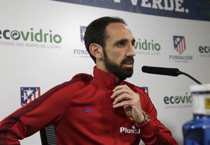 Juanfran: "La derrota contra el Levante dolió mucho" Juanfran: "La derrota contra el Levante dolió mucho"